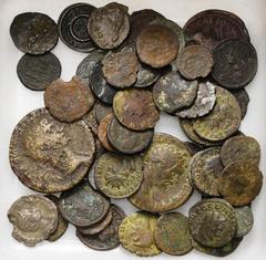 PERTINAX - LEON & LOTS lot de 55 p., dont: Julia Mamaea, denier; Aurélien, denier de bronze, Rome, fin 274, R/ Victoire; Trajan, sesterce; Septime Sévère, sesterce, Rome, 195-196, R/ Mars ten. lance e