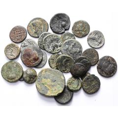 ROMAN PROVINCIAL COINS THRACE - MACEDOINE, lot de 27 bronzes et un sesterce, dont: Akanthos, Athéna/A-K-A-N dans un carré quadriparti; Amphipolis, Apollon/Deux boucs affrontés, Artémis/Taureau, August