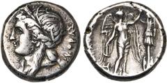 MAGNA GRAECIA SICILE, SYRACUSE, Agathoclès (317-289), AR tétradrachme, 305-295 av. J.-C. D/ KOPAΣ T. de Coré cour. d''épis à g. R/ AΓΑΘΟ[KΛEIOΣ] Niké deb. à d., érigeant un trophée. A g., triskèle. SN