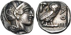 CONTINENTAL GREECE & ASIA ATTIQUE, ATHENES, AR tétradrachme, vers 480-450 av. J.-C. D/ T. casquée d''Athéna à d., le casque lauré et orné d''un fleuron. R/ AΘE Chouette à d., t. de f. A g., pousse d''