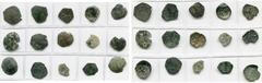 BYZANTIUM Andronic II Paléologue (1282-1328), lot de 15 p.: Constantinople, trachy (2) et tetarteron; Thessalonique, trachy (12). Sear 2357, 2358, 2364, 2370, 2372, 2373, 2377, 2378, 2383, 2384, 2385,