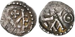 DARK AGES MEROVINGIENS, AR denier, milieu du 8e s., Melle. D/ Monogramme ME sous une croisette. R/ Les lettres P (ou crosse ?)-C-A-O disposées en croix. Belfort 2986 (attribué à Metz); coll. Monnier 1