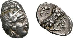 GREEK WORLD ATTIQUE, ATHENES, AR tétradrachme, vers 350-340 av. J.-C. Style Pi V. D/ T. casquée d''Athéna à d., le casque orné d''un fleuron et de trois feuilles de laurier. R/ AΘE Chouette à d., t. d