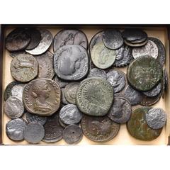 Empire romain - Roman Empire lot de 16 bronzes: Antonin le Pieux, sesterce (5), R/ Aequitas, Mars, Moneta (rare), Ops (rare), Roma; dupondius, R/ Pietas avec trois enfants; Lucius Verus, sesterce (2),