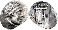 Griechische Münzen Lykien Myra Drachme, 2./1. Jahrhundert v. Chr. 2,07 g. Apollokopf nach rechts mit Lorbeerkranz / Lyra, links Kerykeion. Rv. dezentriert, sehr schön-vorzüglich