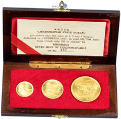 Czechoslovakia after 1918 | Tschechoslowakei nach 1918 Czechoslovakia (1960-1989), Period after 1918 Set of gold Medals 1968 (3 pcs). February 1948 - 1968 (5, 3, 1 Ducat). Kremnitz. Original box with 