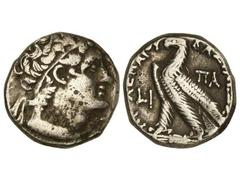 Tetradracma. 180-145 a.C. PTOLOMEO VI. PAPHOS. Anv.: Cabeza diademada de Ptolomeo I a derecha. Rev.: Águila en pie a izquierda, alrededor leyenda. 13,70 grs. AR. Se-7891. MBC-.