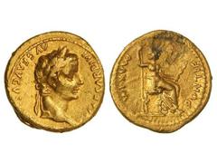 Áureo. Acuñada el 14-17 d.C. TIBERIO. Anv.: TI. CAESAR DIVI AVG. G. AVGVS(TVS). Cabeza laureada de Tiberio a derecha. Rev.: PONTIF. MAXIM. Livia sentada a derecha. 7,72 grs. AU. (Erosión reparada en r