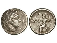 Tetradracma. 336-323 a.C. ALEJANDRO MAGNO. Anv.: Cabeza de Hércules con piel de león a derecha. Rev.: Zeus entronizado a izquierda, delante símbolo, detrás leyenda. 17,20 grs. AR. (Anverso y reverso l