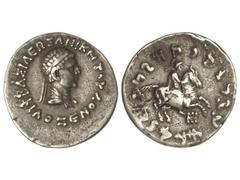 Tetradracma. 110-80 a.C. PHILIPXENOS. BACTRIA E INDO-GRECIA. Anv.: Busto diademado a derecha, alrededor leyenda. Rev.: El rey a caballo a derecha, alrededor leyenda Karosthi. 7,80 grs. AR. RARA. Se-76