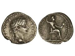 Denario. 14-37 d.C. TIBERIO. Anv.: Busto de Tiberio a derecha. TI. CAESAR DIVI. AVG. F. AVGVSTVS. Rev.: Livia sedente a derecha. PONTIF. MAXIM. 3,90 grs. (Oxidaciones limpiadas). C-16.2. MBC+.