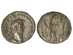 Tetradracma. GALIENO. ALEJANDRÍA. Anv.: Busto laureado a derecha, alrededor leyenda. Rev.: Águila de pie a izquierda. En campo palma y LI-A. 10,40 grs. Ve. GIC-4629 sim. EBC.