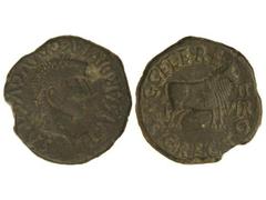 As. ÉPOCA DE TIBERIO. CELSA. Anv.: TI. CAESAR DIVI AVG. F. AVGVSTVS. Cabeza laureada de Tiberio a derecha. Rev.: G. CELERE. G. RECTO. II VIR. M. C. I. Toro a derecha. 12,60 grs. Pátina verde oscura. A