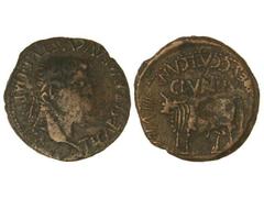 As. ÉPOCA DE TIBERIO. CLUNIA. Anv.: TI. CAESAR AVG. F. AVGVSTVS IMP. Cabeza laureada de Tiberio a derecha. Rev.: (C. AEM. METO. T. COR. MATE. L. CAEL. PRES) C. CAEL. CAND. III VIR. Toro a izquierda. 1