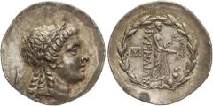 GREEK COINS Ancient Greece Tetradracma. 190 a.C. MYRINA. AIOLIS. Anv.: Cabeza laureada de Apolo Grynion a derecha. Rev.: MYPINAIΩN. Apolo marchando a derecha con pátera y rama de laurel, a sus pies ón