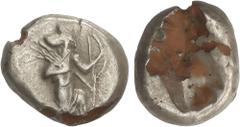 GREEK COINS Ancient Greece Siclo. 450-330 a.C. REYES AQUEMENIDAS. PERÍODO DE ARTAJERJES I a DARÍO III. SARDES. LYDIA. Anv.: Rey barbado y arrodillado a derecha llevando lanza y arco. Rev.: Rectángulo 