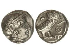 Tetradracma. Siglos IV-III a.C. ARABIA. IMITACIÓN TIPO ATENAS. Anv.: Cabeza de Atenea con casco a derecha. Rev.: Lechuza a derecha, delante A¶E, detrás creciente. 16,80 grs. AR. Muhro-Hay-109 tipo 10.