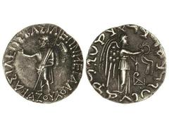 Tetradracma. 58-12 a.C. AZES. INDO ESCITAS DEL PAKISTÁN. Anv.: Zeus en pie portando torque y cetro. Rev.: Nike en pie a derecha con corona con ribetes, alrededor leyenda karostí: NAHARAJASA RAJARAJASA