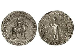 Tetradracma. 35-5 a.C. AZES II. INDOESCITAS DEL PAKISTÁN. Anv.: Guerrero a caballo a derecha. Rev.: Figura en pie a derecha con lanza. 9,86 grs. AR. MBC+.