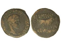 As. ÉPOCA DE TIBERIO. CALAGURRIS. Anv.: TI. AVGVS. DIVI. AVGVSTI. F. (IMP. CAESAR). Cabeza laureada de Tiberio. Rev.: L. FVL. SPARS(O) (L.). SATVRNINO (II) BIR. M. C. I. Toro a derecha. 12 grs. Pátina
