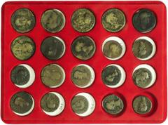 LOTS AND COLLECTIONS Peseta Period Lote más de 150 monedas. MONEDA IBÉRICA y MONEDA ROMANA. AE. Incluye Sestercios, As, dupondio o follis. Diferentes emperadores y cecas ibéricas. (Puede incluir algun