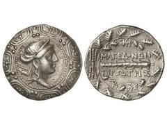 Tetradracma. 158-149 a.C. ANFIPOLIS. Anv.: Busto de Artemisa sobre escudo macedonio a derecha. Rev.: Clava vertical, a los lados leyenda, todo dentro de corona de roble. 16,89 grs. AR. Se-1386 sim. EB