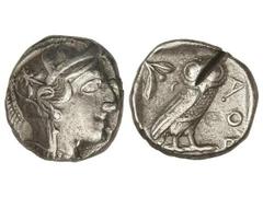 Tetradracma. 449-413 a.C. ATENAS. Anv.: Cabeza de Atenea con casco a derecha. Rev.: Lechuza a derecha, delante A¶E, detrás rama de olivo y creciente. 17,10 grs. AR. (Golpe de cizalla en reverso). Se-2