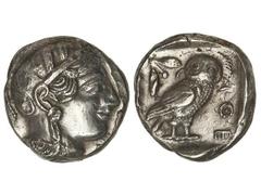 Tetradracma. 449-413 a.C. ATENAS. Anv.: Cabeza de Atenea con casco a derecha. Rev.: Lechuza en pie a derecha, delante A¶E, detrás rama de olivo y creciente. 16,80 grs. AR. Se-2521. (MBC+).