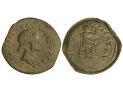 Dupondio. ÉPOCA DE TIBERIO. EMERITA AUGUSTA. Anv.: PERM. AVGVSTI. SALVS AVGVSTA. Cabeza de Livia a derecha. Rev.: AVGVSTA C(AE IV)LIA. Livia sentada a derecha. 32,11 grs. Pátina verde. MUY RARA EN EST