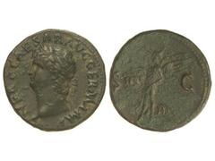 Dupondio. Acuñada el 54-68 d.C. NERÓN. Anv.: NERO CAESAR AVG. GERM. IMP. Cabeza laureada a izquierda. Rev.: S. C. Victoria a izquierda con escudo inscrito S.P.Q.R. 10,70 grs. Pátina verde. (Concrecion