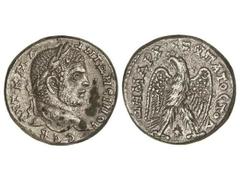 Tetradracma. CARACALLA. LA ODICEIA AD MARE. Anv.: Busto laureado a derecha, alrededor leyenda. Rev.: Águila, debajo estrella, alrededor leyenda. AR. (Manchitas en anverso). GIC-2657. MBC.