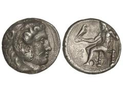 Tetradracma. 336-3232 a.C. ALEJANDRO MAGNO. MACEDONIA. Anv.: Cabeza de Hércules con piel de león a derecha. Rev.: Zeus entronizado a izquierda, detrás (leyenda), delante símbolos. 16,86 grs. AR. (Rayi