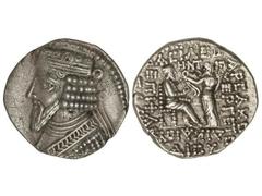 Tetradracma. 40-51 d.C. GOTARCES II. PARTIA. Anv.: Busto barbado a izquierda. Rev.: Rey entronizado recibiendo diadema de Tiche con cornucopia, alrededor leyenda. 14,41 grs. AE. (Rayitas en anverso). 