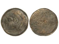 Dupondio. ÉPOCA DE AUGUSTO. GADES. Anv.: Cabeza de Hércules con piel de león a izquierda, detrás clava. Rev.: AVGVSTVS DIVI F. Fulmen alado. 26,19 grs. Pátina oscura. AB-1378. (BC+).