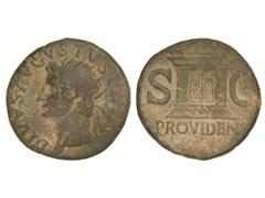 Dupondio. Acuñada el 22 d.C. AUGUSTO. Restitución de Tiberio. Anv.: DIVVS AVGVSTVS PATER. Cabeza radiada a izquierda. Rev.: PROVIDENT S. C. Altar. 10,36 grs. Pátina oscura. C-228. BC+.