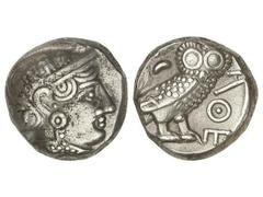 Tetradracma. Siglos IV-III a C. ARABIA. IMITACIONES TIPO ATENAS. Anv.: Cabeza de Atenea a derecha. Rev.: Lechuza a derecha, delante A¶E, detrás creciente. 16,70 grs. AR. EBC-.