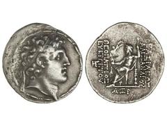 Tetradracma. 150-145 a.C. ALEJANDRO I. REINO SELÉUCIDA. SIRIA. Anv.: Cabeza diademada a derecha. Rev.: Zeus entronizado a izquierda con Nike coronándolo, delante y detrás leyenda. 15,32 grs. AR. CT-30