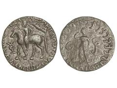 Tetradracma. 42-55 d.C. GONDOPHARES CHACH GANDHARA. REINO INDO-PARTO. Anv.: El rey a caballo a izquierda, coronado por Nike, alrededor leyenda. Rev.: Shiva con tridente y palma a derecha, alrededor le