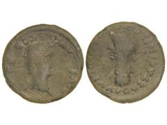 Dupondio. ÉPOCA DE TIBERIO. COLONIA RÓMULA. Anv.: PERM. DIVI. AVG. COL. ROM. Cabeza radiada de Augusto a derecha, delante fulmen. Rev.: IVLIA AVGVSTA GENETRIX ORBIS. Cabeza de Livia a izquierda, debaj