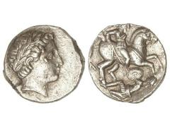 Tetradracma. 340-315 a.C. PATRAOS. PEONIA. Anv.: Cabeza laureada de Apolo a derecha. Rev.: Jinete armado galopando a derecha, debajo enemigo. 12,76 grs. AR. Bonita pátina. (Pequeños sobrantes de metal