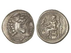 Dracma. 336-323 a.C. ALEJANDRO MAGNO. INCIERTA. Anv.: Cabeza de Hércules con piel de león a derecha. Rev.: Zeus entronizado a izquierda, detrás leyenda, delante monograma (símbolo). 4,98 grs. AR. Páti
