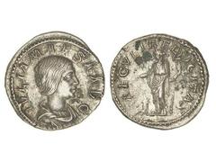 ROMAN COINS: ROMAN EMPIRE Denario. Acuñada el 223 d.C. JULIA MAESA. Anv.: IVLIA MAESA AVG. Busto a derecha. Rev.: SAECVLI FELICITAS. Felicidad en pie a izquierda con pátera y caduceo, a sus pies altar