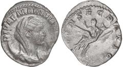 ROMAN COINS: ROMAN EMPIRE Antoniniano. Acuñada el 254 d.C. MARINIANA. Anv.: DIVAE MARINIANAE. Busto con velo a derecha sobre media luna. Rev.: CONSECRATIO. Mariniana con velo y cetro, remontándose a l