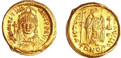 BYZANTIAN COINS Justinien 1er - Solidus (527-563, Constantinople) A/ D N IVSTINIANVS PP AVG. Buste de face casqué tenant une haste derrière la tête. R/ VICTORI AVGGG. (Thetra). Ange de face tenant un 