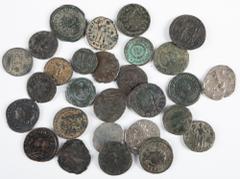 Ancient coins in lots - - Roman coinage Ancient coins in lots - - Roman coinage - A lot Roman coins with 15 Antoniniani (Diocletianus, Valerianus, Tacitus, Maximianus, Volusianus, Numerianus etc.) and