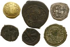 Ancient coins in lots - A small collection of Byzantine coins: 3 x Folles (Justinus II / S. 378, Heraclius / S. 849, Maurice Tiberius / S. 512), 1 x 1/2 Follis (Tiberius II / S. 430), 1 x AR Hexagram 
