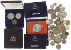 Munten buitenland in doosjes - Divers - Doosje div. munten wereld, enkele penngen en 1x Romeins