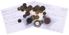 Ancient coins in lots Ancient coins in lots - A mixed lot with appr. 23 ancient bronze coins from several eras and several areas, in mostly worn condition - added 1 Denarius, 2 Celtic bronze ring mone