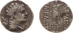 Ancient coinage Hellenistic Monarchies - Baktrian and Indo-Greek Kingdoms - Heliokles (ca. 145-130 BC) - AR Drachm (3.26 g) - Diademed bust right / Zeus standing facing (MACW 1893) - a.VF, small flan 