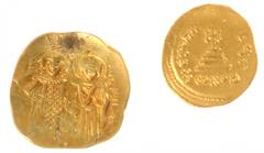 Ancient coins in lots Ancient coins in lots - A lot of two Byzantine gold coins: a Solidus of Heraclius with Heraclius Constantine (a.VF, some deposit) and a Hyperpyron of John III (a.VF, filled hole)